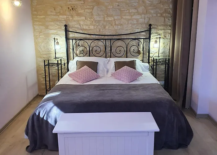 De 9 Personnes Avec Piscine Salviac