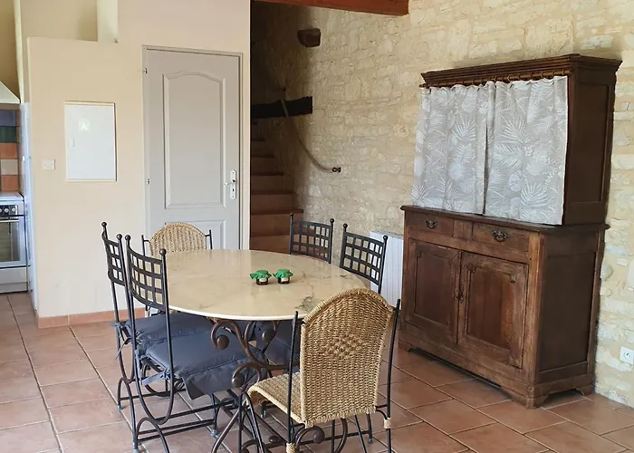 De 9 Personnes Avec Piscine Salviac